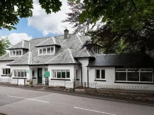Glenbruar House