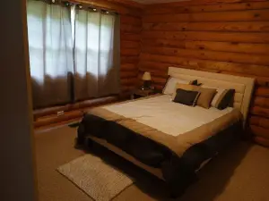 The Shack, An exquisite 3 bed room log cabin.