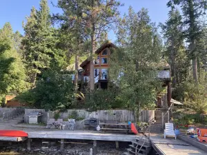 Ultimate Lakeside Retreat on Flathead Lake near Glacier National Park