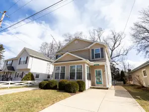 Spacious Home with Generous Backyard Space - Charming Beach Retreat