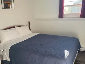 This Lil Apartment - Stay Close to Airport, Beach, and Gros Morne Adventures