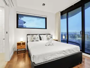 3 Bedroom Apartment 5 mins walking to Westfield Doncaster