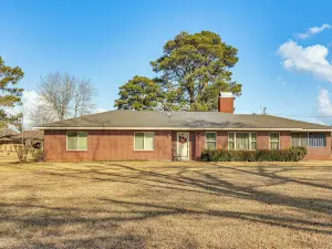 Countryside Marion Retreat Near Fishing & Trails!