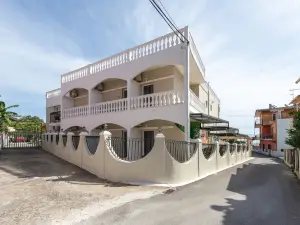 Bella Vista Beach Hotel