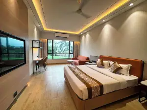 Hotel Grand Parivaar