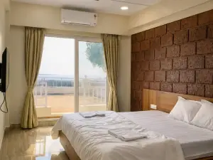 Anandi Hotel Guhagar