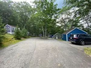 Spacious 1 Bedroom Cottage Close to Everything 1
