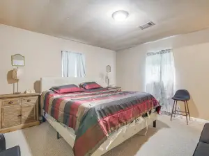 Hunting & Fishing Retreat in Marvell!