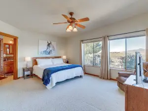 Golfer's Haven! Mtn-view Dewey Gem w/ Pool Access