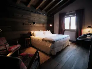 L'Ovella Negra Mountain Lodge