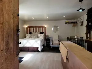 Unique Cabin Rental in Colorado for a Weekend Getaway in the USA