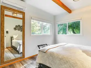 Riverfront Sandy Retreat, Fish & Kayak On-site