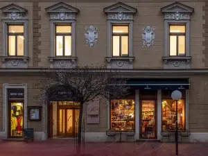 Poetika Apartments