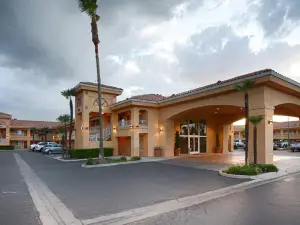 Best Western Inn  Suites Lemoore