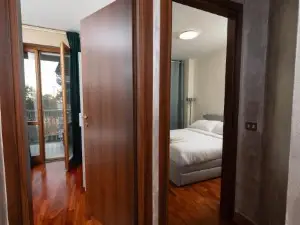 Apartment Forum IV