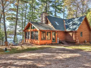 Cozy Loft and Private Pier - Charming Northwoods Escape
