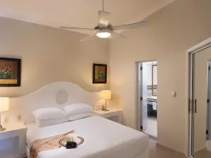 Lifestyle Crown Residence Suites