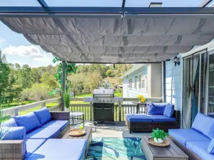 Creekside Catskills Retreat: Deck, BBQ, & Firepit