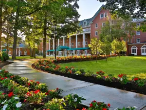 Gideon Putnam Hotel