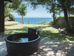 Ｇｌａｍｐｉｎｇ　Ｖｉｌｌａ　ＳＡＭＥＹＡ　ＡＷＡＪＩ