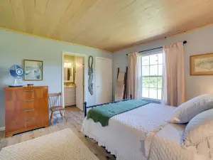 Secluded Getaway on ~10 Acres in The Piney Woods!