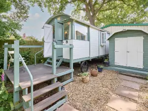 Host Stay Shepherd s Hut