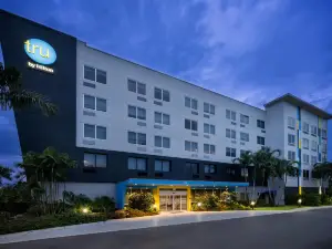 Tru by Hilton Miramar