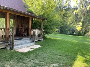 The Cabins at Country Road
