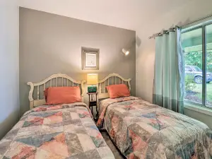 Deck, Fire Pit and Home Gym Quiet Bakersville Gem