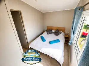 Mkrj Luxury – Parkdean Camber Sands - Parking – Sleeps 8 - Pet Friendly - sp113