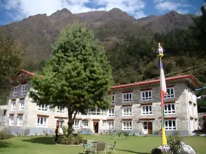 Everest Summit Lodge - Lukla