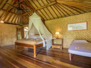 Baha Baha Villas West Sumbawa - Sk8, Gym, Sauna & Spas Hot & Cold, Bar & Restaurant