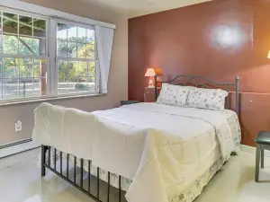 Hike, Ski & Explore: Otisville Retreat w/ Yard!