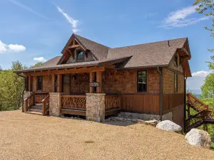 Kikis Hideaway at Eagles Nest