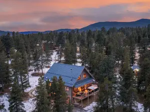 Royal Elk Lodge