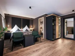 Hotel Acadia - Mountain Home