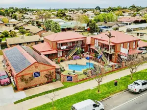 Early Australian Motor Inn