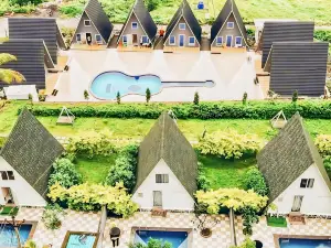 Gr8 Hill Pool Villas