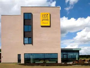 比隆機場Zleep酒店