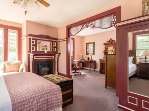 Old Stagecoach Inn