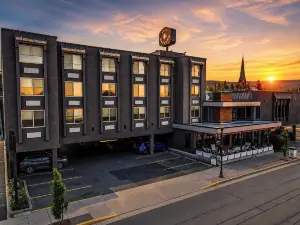 Rayland Hotel