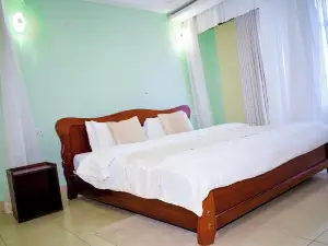 Kelvian Hotel  Wote