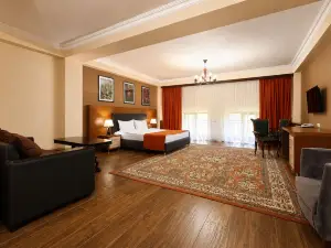 Cathedral Plaza Hotel Gyumri