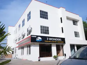 3 WONDERS Tarkarli Hotel and Restaurent