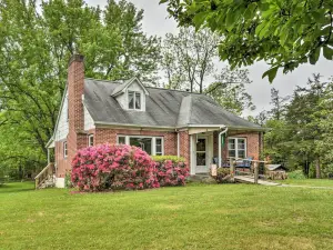 Cozy Springfield Family Home w/ Fire Pit