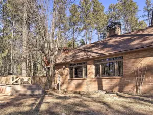 Hike and Relax Fireside Dog-Friendly Gem in Payson!
