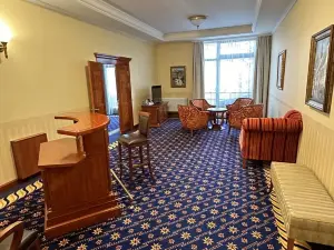 Hotel Golden Palace