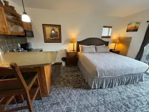 Morning Star Lodge - Hosted by Linda