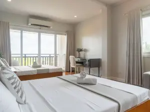 Luxurious Cedar Home @ Canyon Woods w/ Pool & View