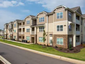 Landing Apartments Greer - Sugar Creek